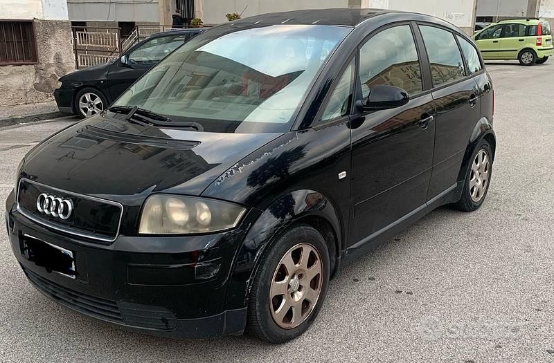 Usata Audi A2 75 CV (55 kW) 2001 Nero Utilitaria