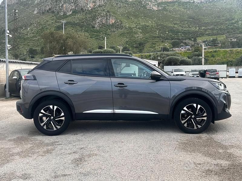Usata Peugeot 2008 Allure 130 CV (95 kW) 2021 Grigio SUV
