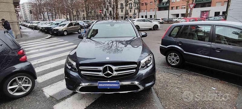 Usata Mercedes GLC220 170 CV (125 kW) 2015 Blu metallizzato SUV