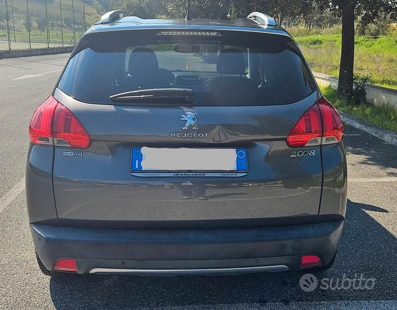 Usata Peugeot 2008 Allure 100 CV (73 kW) 2016 Grigio SUV