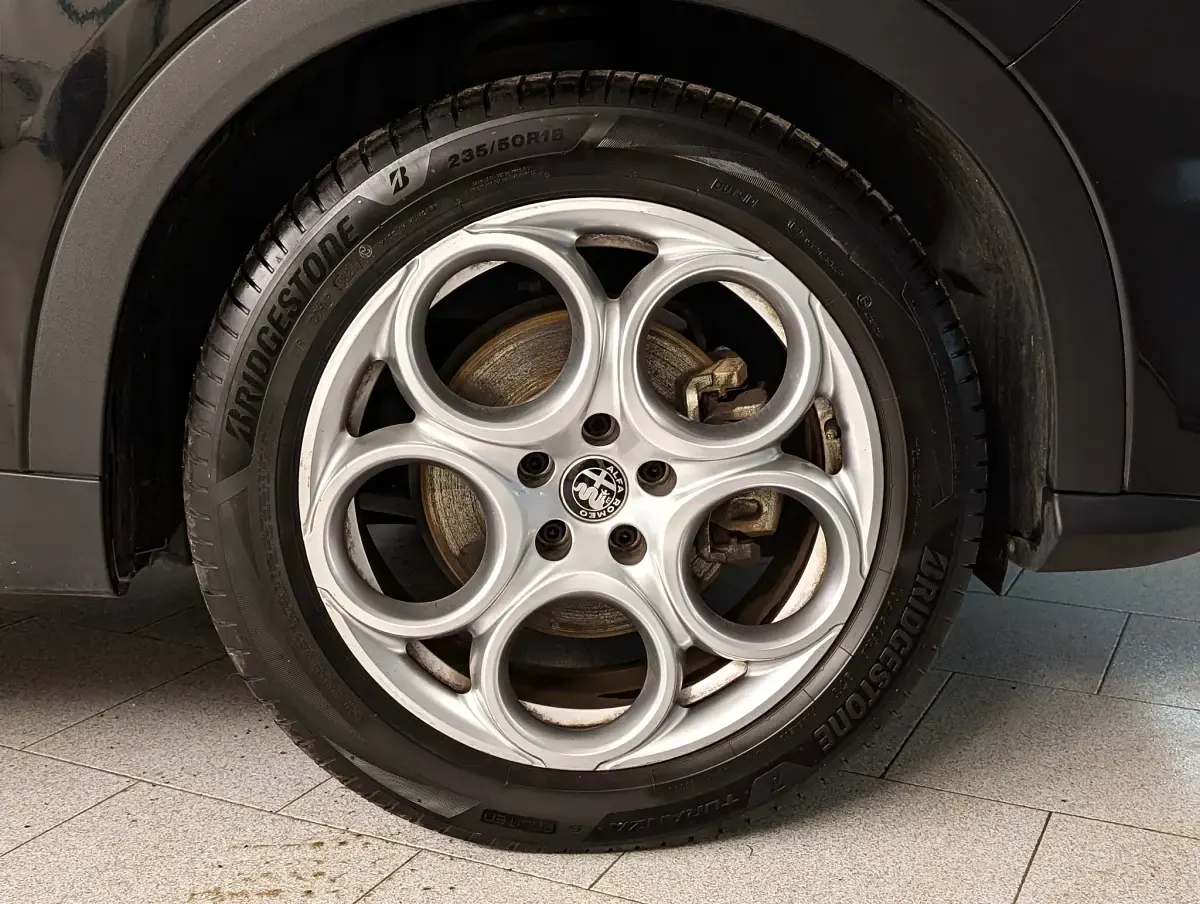 Usata Alfa Romeo Tonale Sprint 131 CV (96 kW) 2023 Nero SUV
