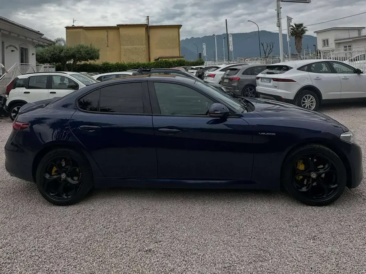 Usata Alfa Romeo Giulia Executive 160 CV (117 kW) 2019 Blu/azzurro Berlina