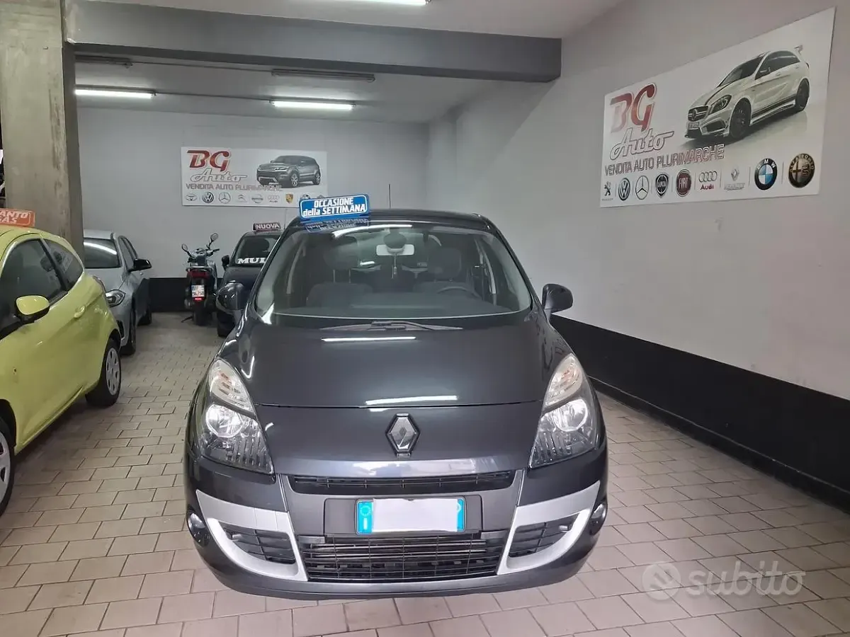Usata Renault Scenic E-Tech 110 CV (80 kW) 2011 Grigio Monovolume