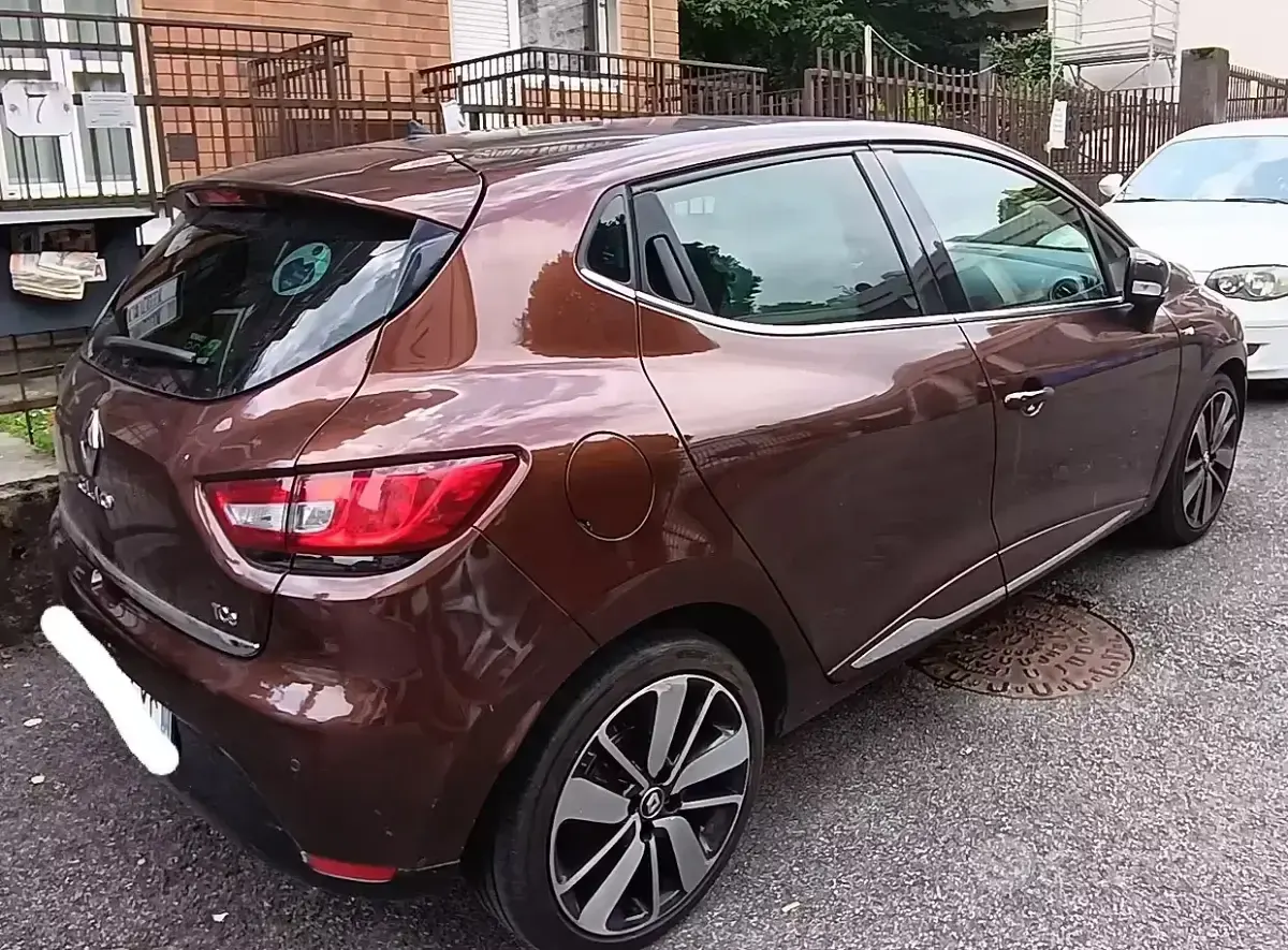 Usata Renault Clio 90 CV (66 kW) 2016 Marrone Utilitaria