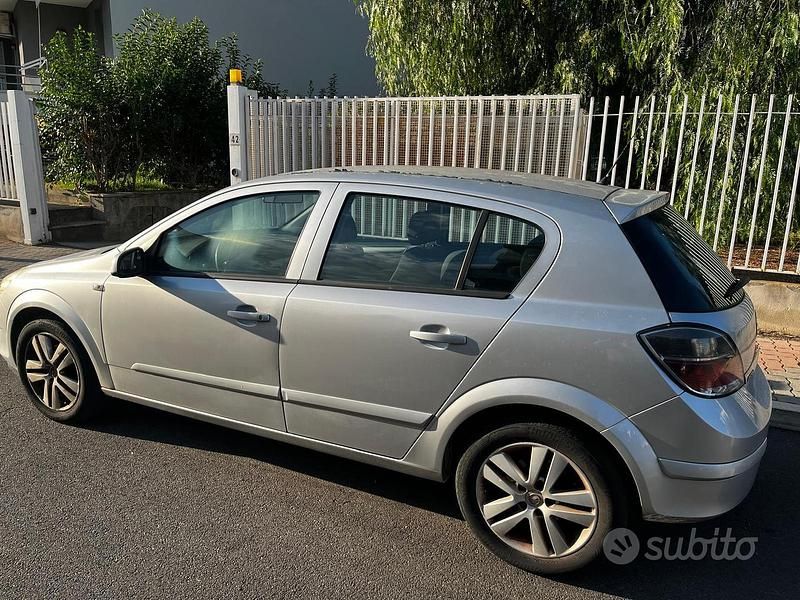 Usata Opel Astra 101 CV (74 kW) 2007