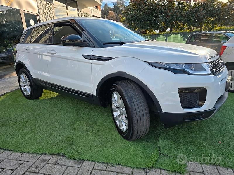 Usata Land Rover Range Rover evoque R-Dynamic 150 CV (110 kW) 2018 Bianco SUV
