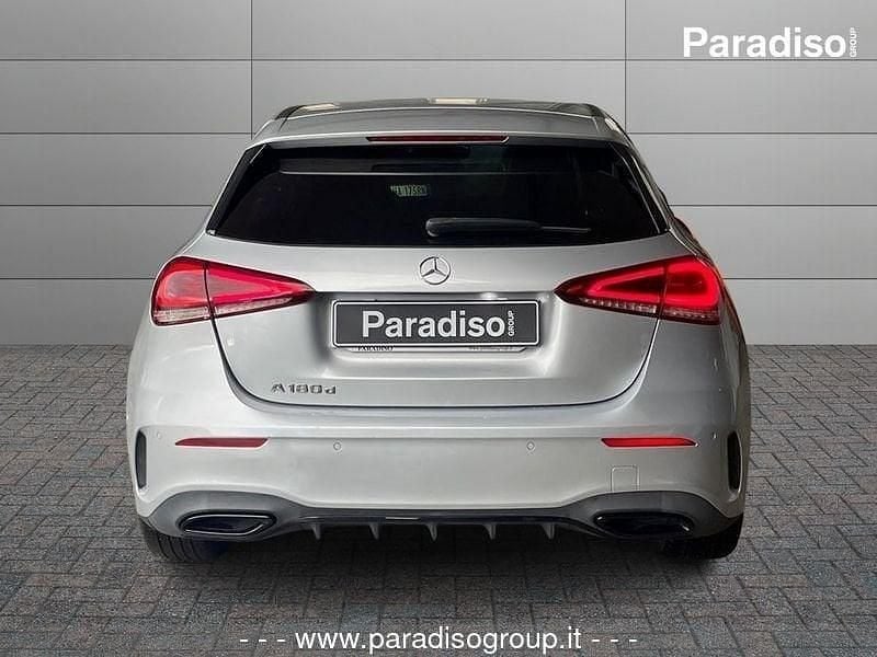Usata Mercedes A180 Premium 116 CV (85 kW) 2022 Grigio Berlina