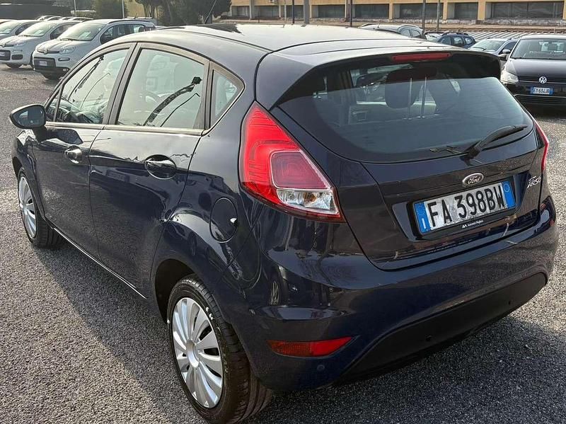 Usata Ford Fiesta Business Edition 95 CV (69 kW) 2015 Blu/azzurro Berlina