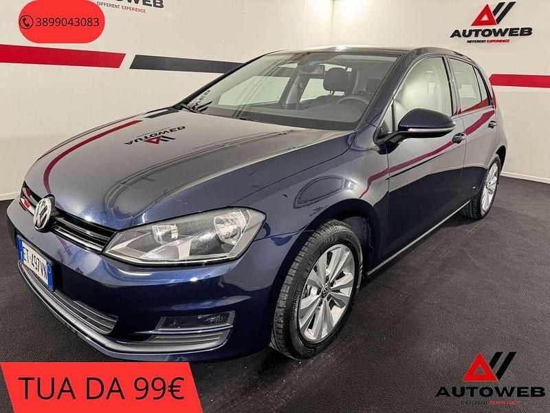 Blu/azzurro Usata 2014 VW Golf Highline Tre volumi | 7990 € (Buon prezzo) - Immagine 1/4