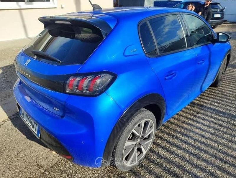 Usata Peugeot 208 GT 101 CV (74 kW) 2021 Blu / perlato Utilitaria