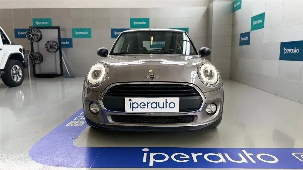 Używany Mini Cooper 102 KM (75 kW) 2018 Szary Hatchback