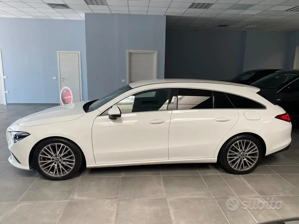 Usata Mercedes CLA200 Shooting Brake 150 CV (110 kW) 2021 Bianco Station wagon