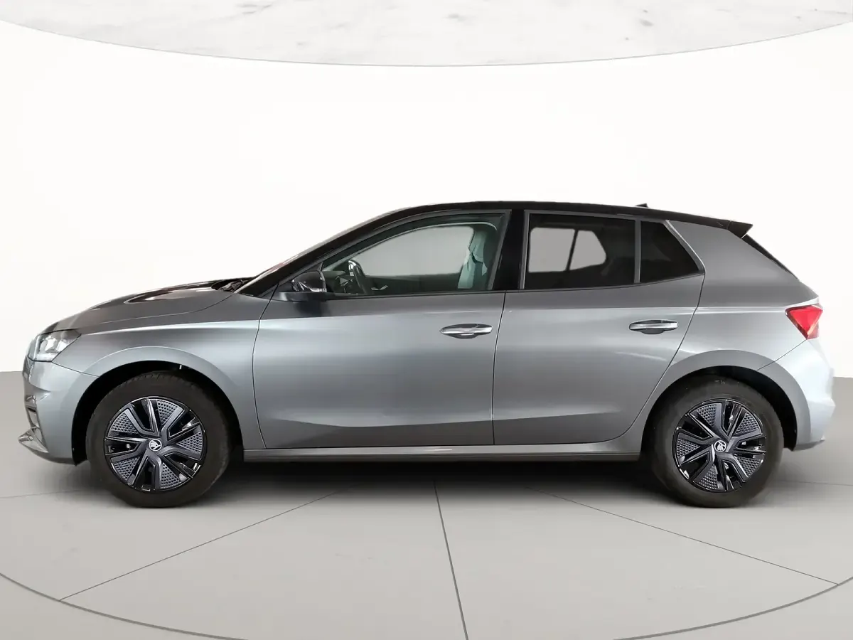 Usata Skoda Fabia 80 CV (58 kW) 2025 Grigio graphite metallizzato nero tulipano perlato Utilitaria