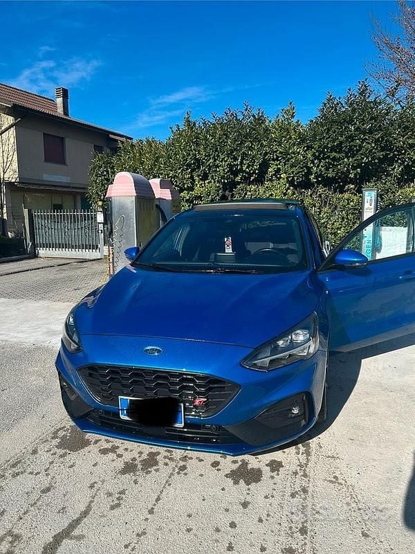 Usata Ford Focus ST-Line 125 CV (91 kW) 2019 Blu Utilitaria
