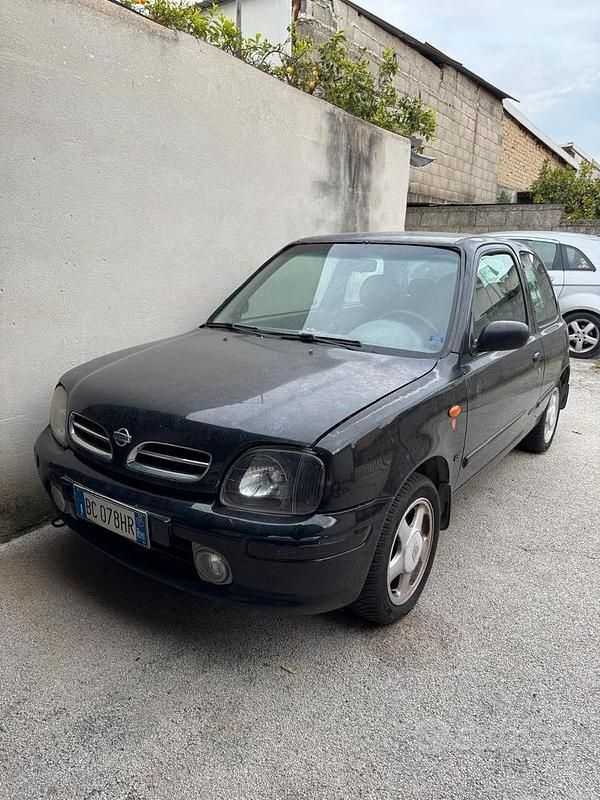 Nero Usata 1999 Nissan Micra | 850 € - Immagine 1/4