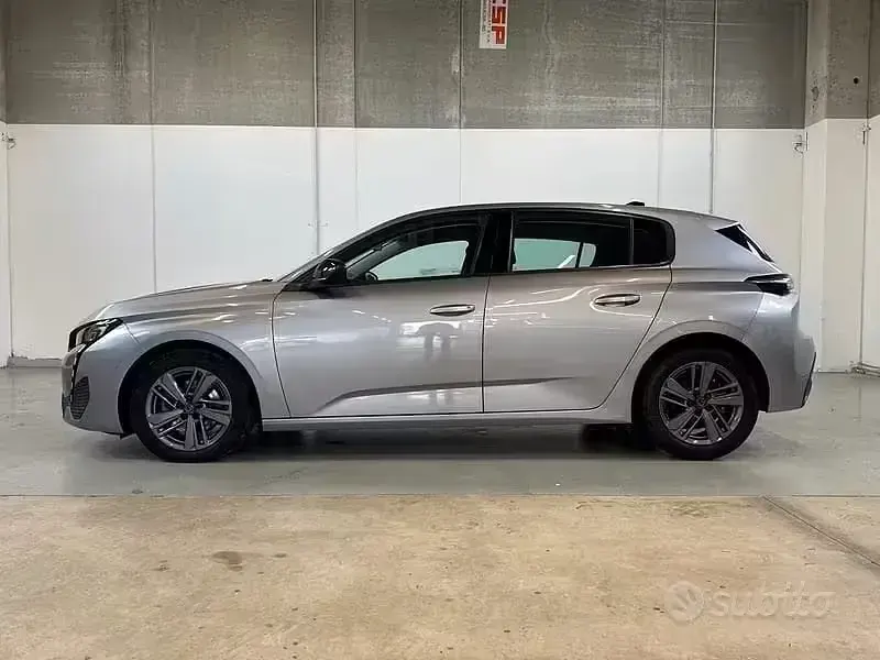 Usata Peugeot 308 Active 131 CV (96 kW) 2022 Grigio Berlina