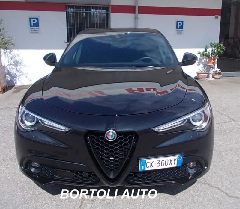 Usato 2022 Alfa Romeo Stelvio 2.1 Diesel 209 CV (42.900 €)