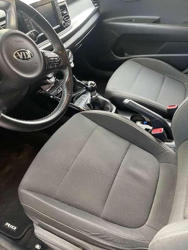 Usata Kia Rio 84 CV (61 kW) 2021 Berlina