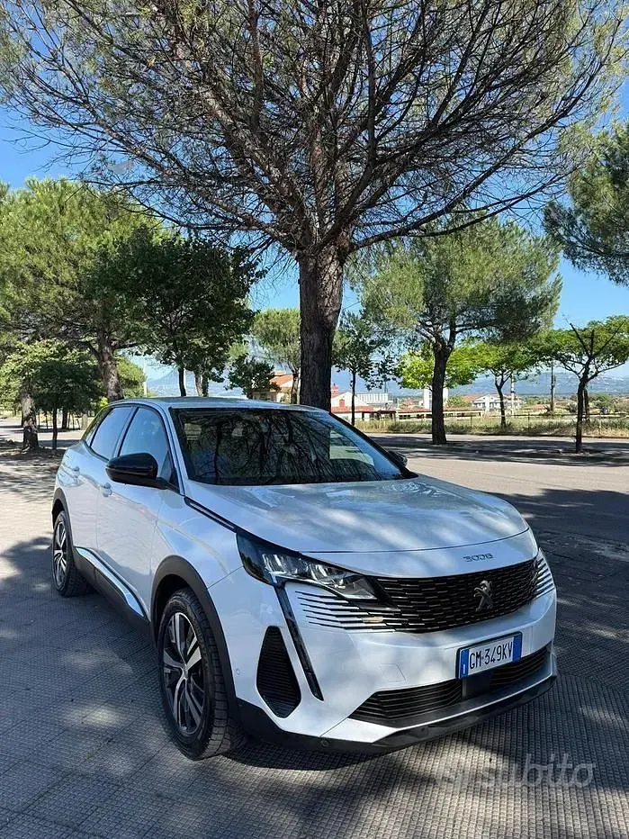 Usata Peugeot 3008 Allure 131 CV (96 kW) 2022 Bianco SUV