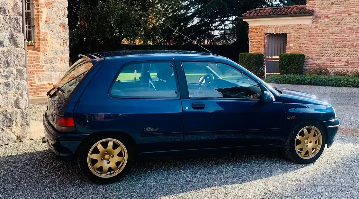 Usata Renault Clio 147 CV (108 kW) 1993 Utilitaria