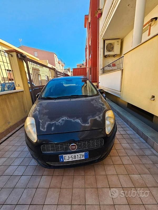 Usata Fiat Grande Punto 75 CV (55 kW) 2011 Blu Utilitaria