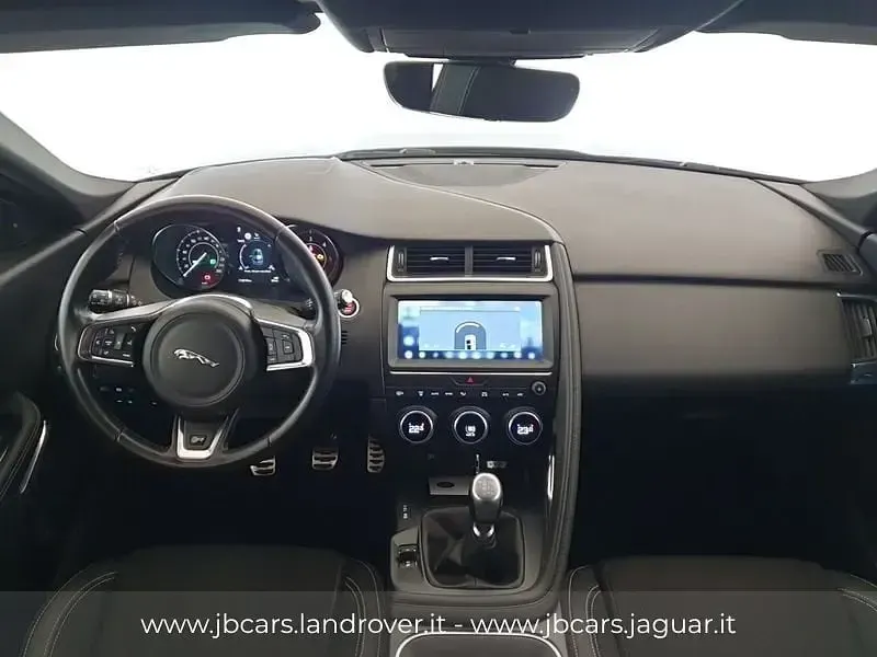 Usata Jaguar E-Pace R-Dynamic 150 CV (110 kW) 2019 Grigio scuro SUV