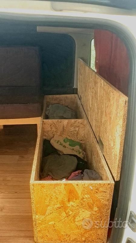 Usata Opel Combo 102 CV (75 kW) 2010 Monovolume