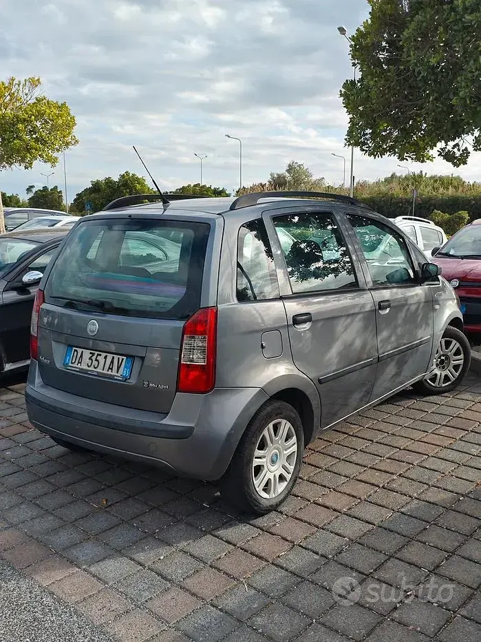 Usata Fiat Idea 69 CV (50 kW) 2006 Grigio Monovolume