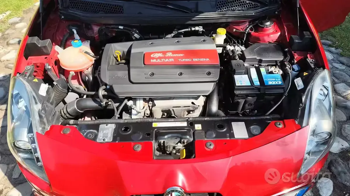 Usata Alfa Romeo Giulietta Sprint 170 CV (125 kW) 2015 Rosso Utilitaria