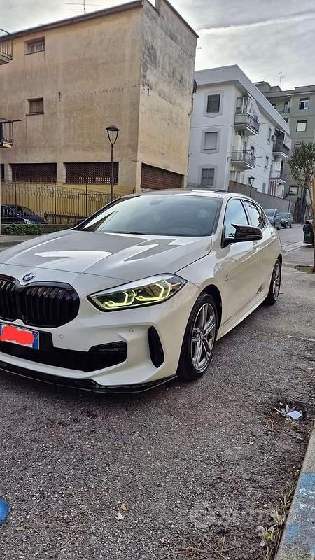 Usata BMW 118 Efficient Dynamics 150 CV (110 kW) 2023 Bianco Utilitaria