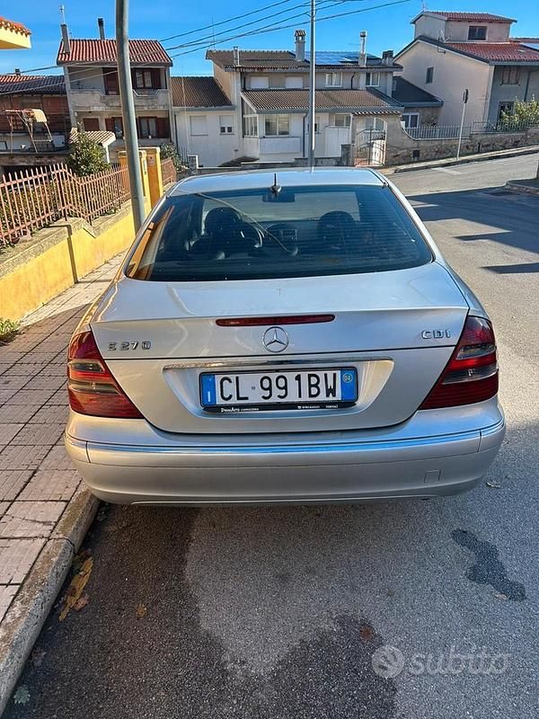 Usata Mercedes E270 2004 Grigio Berlina