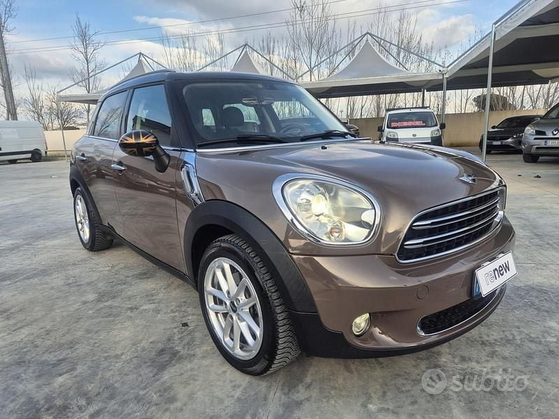Usata Mini Cooper D Countryman Business 111 CV (81 kW) 2015 Marrone SUV