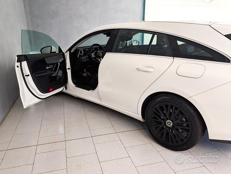 Usata Mercedes 180 115 CV (84 kW) 2022 Bianco Berlina