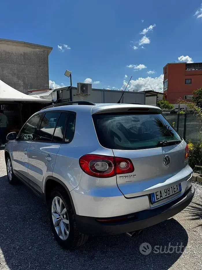 Usata VW Tiguan 140 CV (102 kW) 2010 Grigio SUV