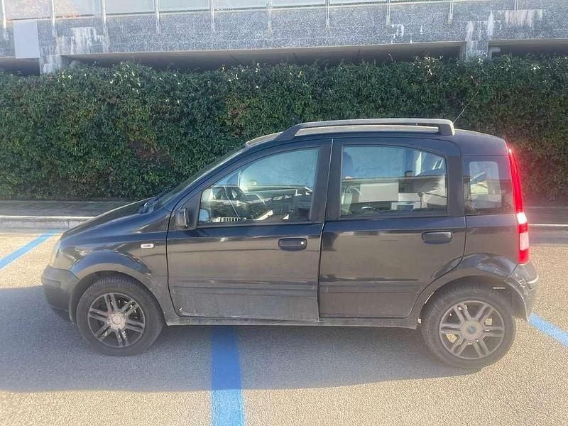 Usata Fiat Panda Dynamic 69 CV (50 kW) 2004 Nero Utilitaria