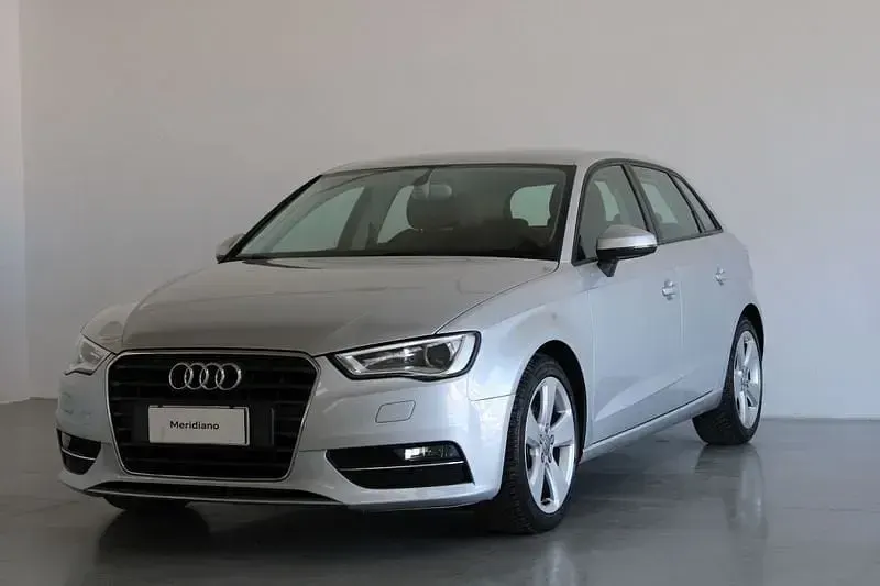 Begagnad Audi A3 Ambition 116 HK (85 kW) 2014 Halvkombi