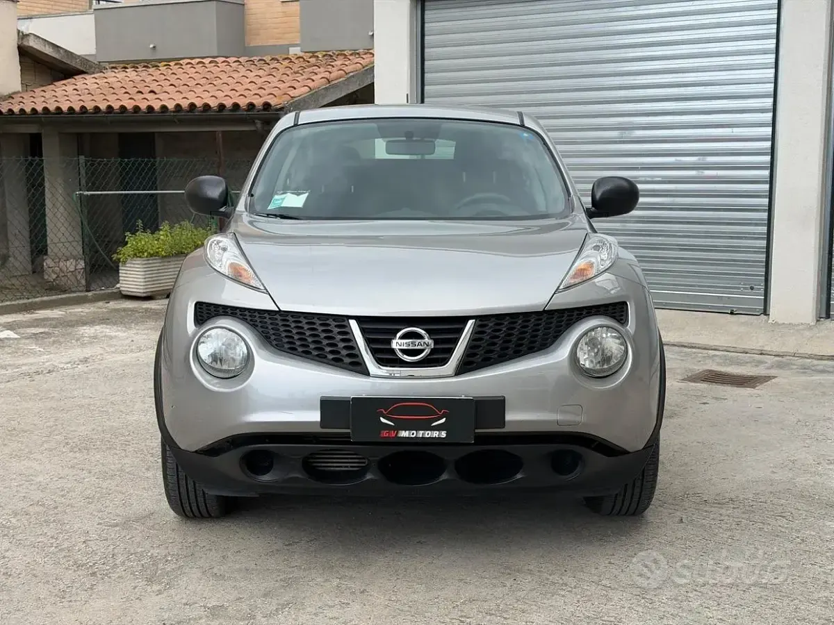 Usata Nissan Juke 110 CV (80 kW) 2013 Grigio SUV