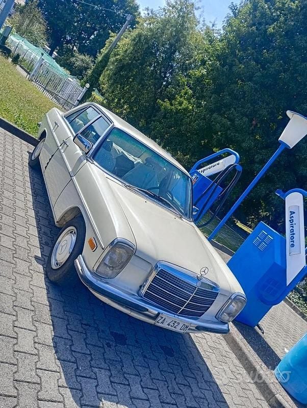 Usata Mercedes 240 1970 Berlina