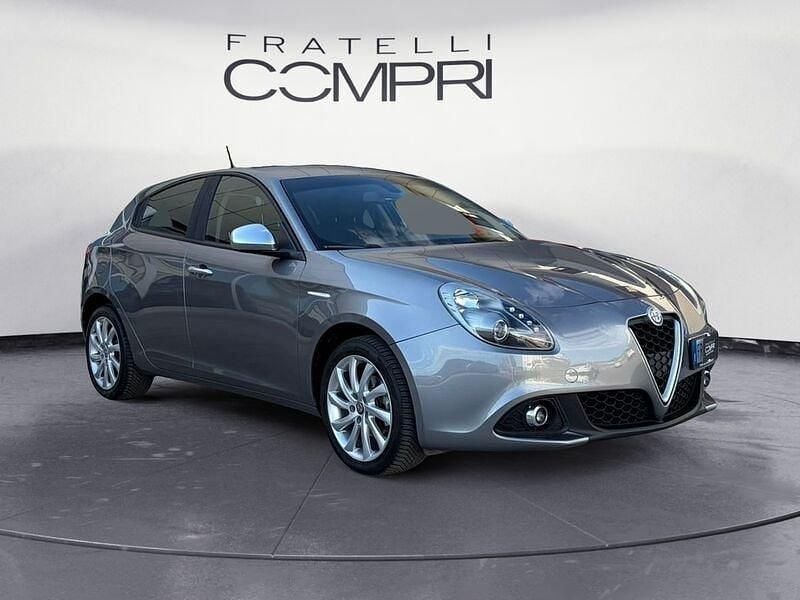 Usata Alfa Romeo Giulietta Super 120 CV (88 kW) 2018 Grigio Utilitaria