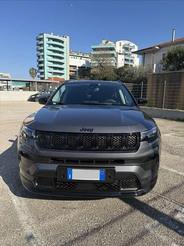 Usata Jeep Compass Night Eagle 131 CV (96 kW) 2022 Grigio SUV