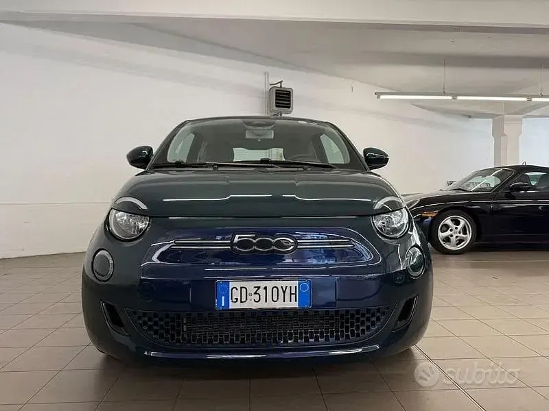 Usata Fiat 500e Business 86 kW (118 CV) 2020 Verde Berlina
