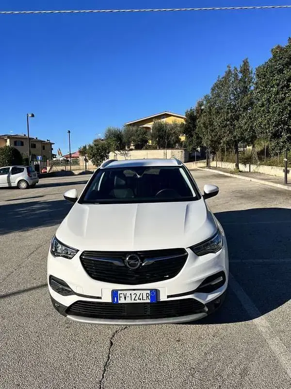 Usata Opel Grandland X Innovation 131 CV (96 kW) 2019 Bianco SUV