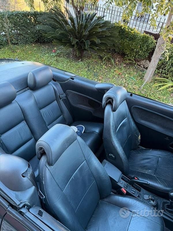 Usata Saab 900 Cabriolet 126 CV (92 kW) 1998 Blu Cabrio