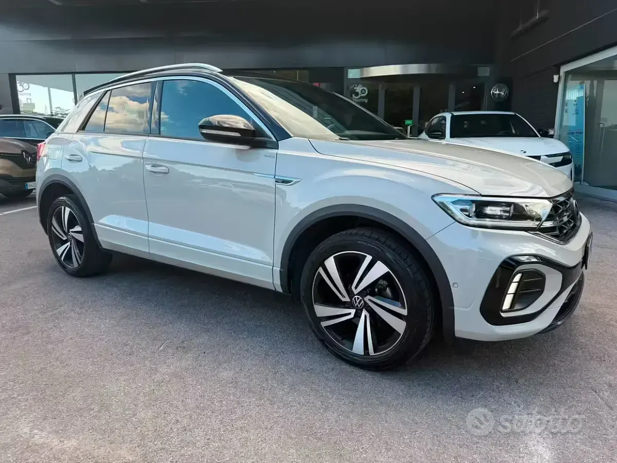 Usata VW T-Roc R-line 110 CV (80 kW) 2022 Beige SUV
