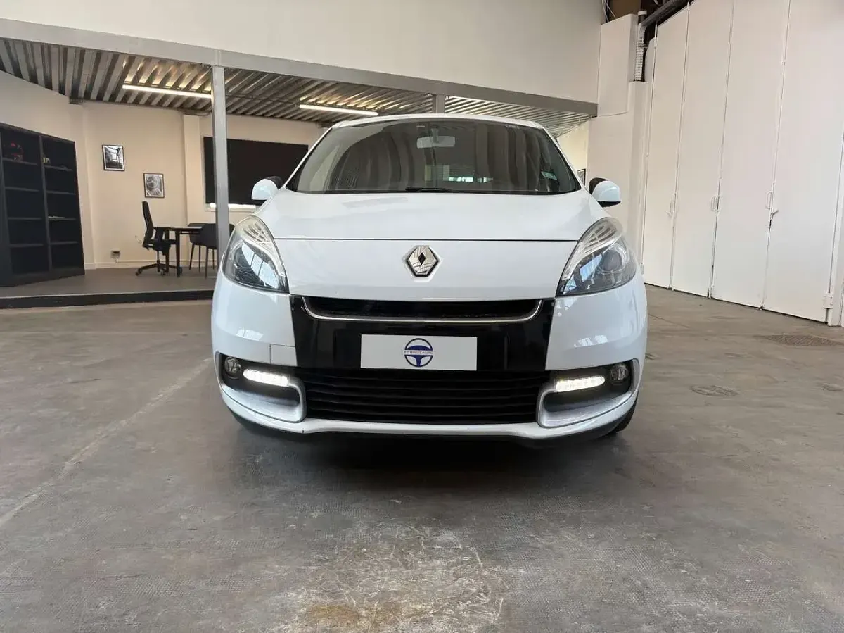 Usata Renault Scénic III 110 CV (80 kW) 2013 Bianco Monovolume