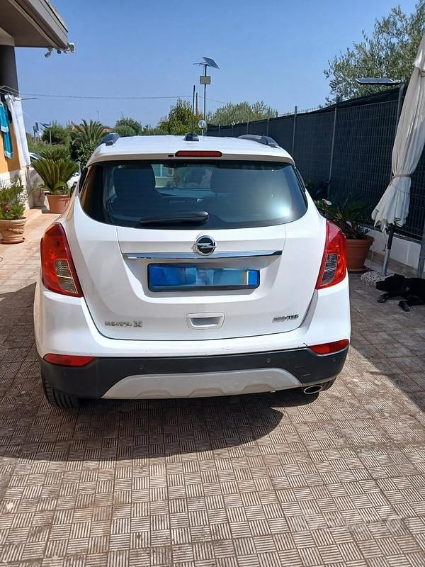 Usata Opel Mokka 140 CV (102 kW) 2017 Bianco SUV