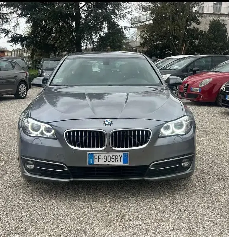 Usata BMW 520 Luxury Line 190 CV (139 kW) 2016 Grigio Station wagon
