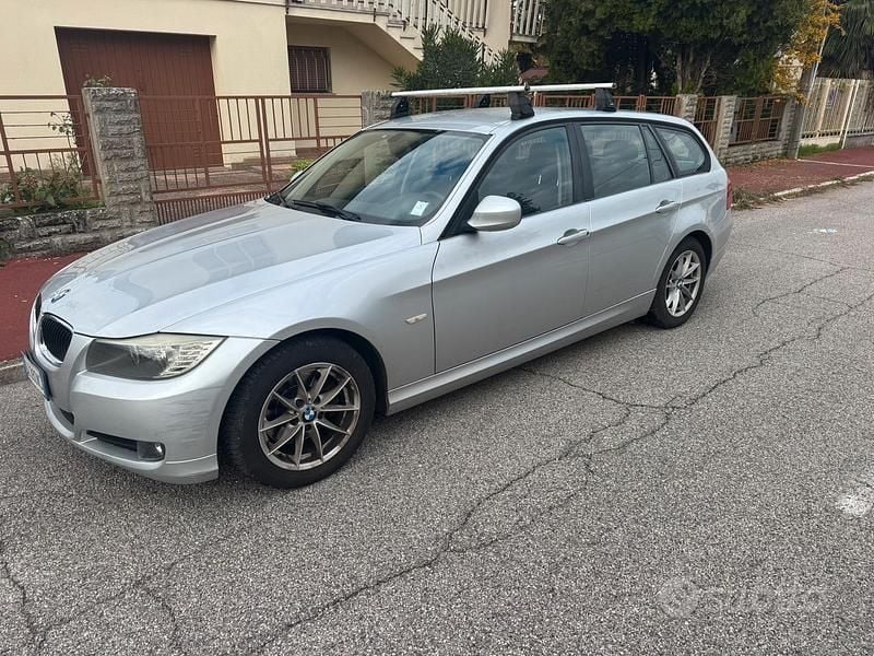 Grigio Usata 2010 BMW 320 Sport Line Station wagon | 2800 € (Super prezzo) - Immagine 1/4