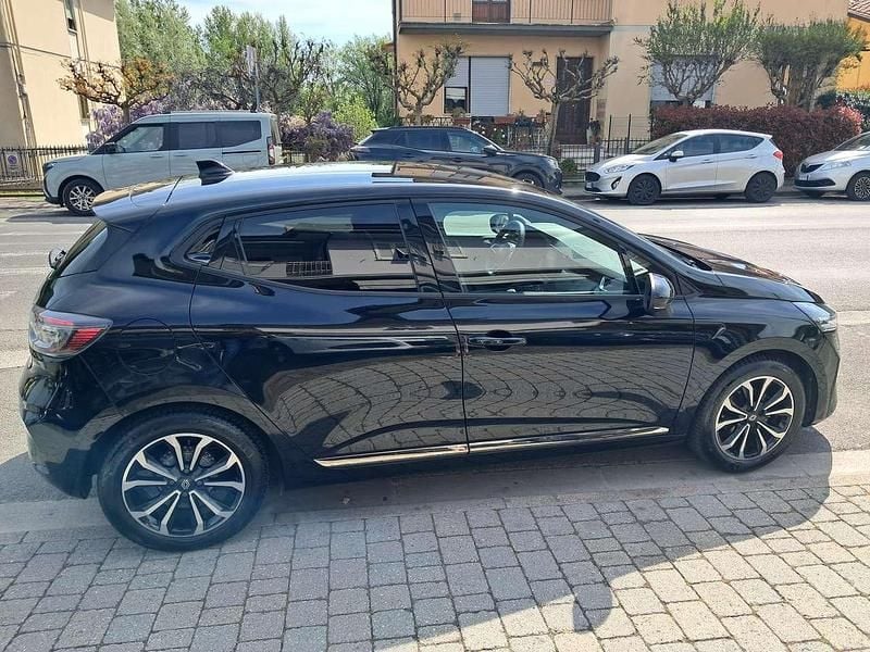 Usata Renault Clio V Techno 91 CV (66 kW) 2025 Nero Berlina