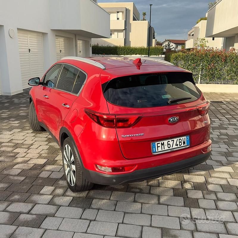 Usata Kia Sportage 116 CV (85 kW) 2017 Rosso SUV